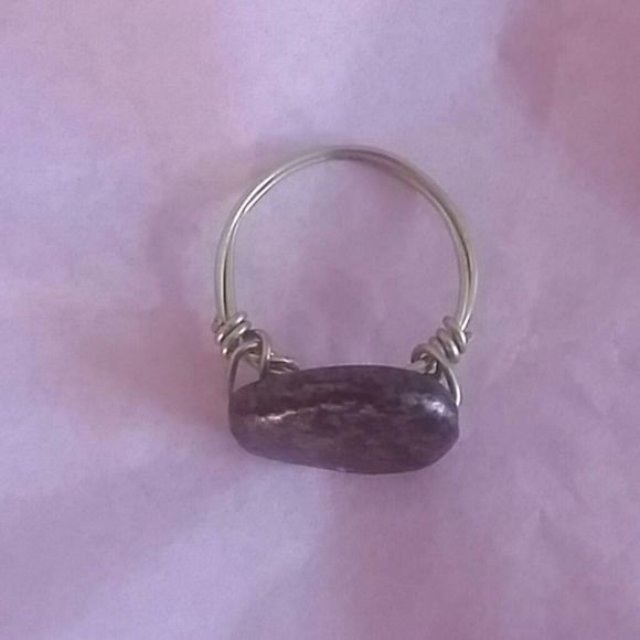 Woman's ring - Picture 2 of 3